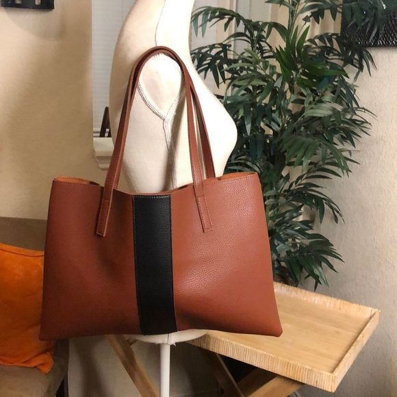 Vince Camuto Handbags - Vince Camuto